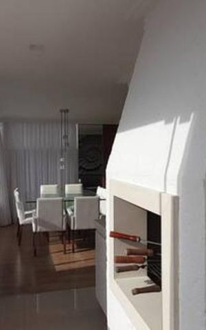 Apartamento para alugar com 176m², 3 quartos e 2 vagas Apartamento para alugar com 176m², 3 quartos e 2 vagasVaranda