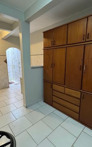 Casa à venda com 280m², 5 quartos e 3 vagas Casa à venda com 280m², 5 quartos e 3 vagasQuarto 4