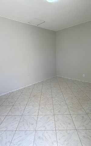 Casa à venda com 280m², 5 quartos e 3 vagas Casa à venda com 280m², 5 quartos e 3 vagasQuarto 1