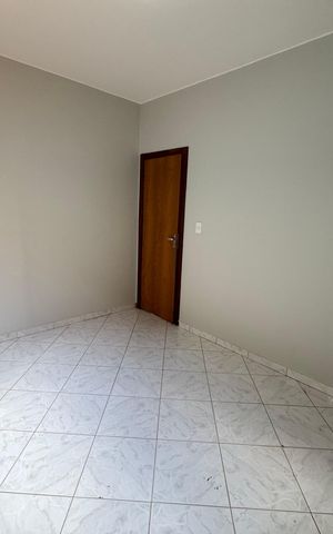 Casa à venda com 280m², 5 quartos e 3 vagas Casa à venda com 280m², 5 quartos e 3 vagasQuarto 3