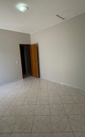 Casa à venda com 280m², 5 quartos e 3 vagas Casa à venda com 280m², 5 quartos e 3 vagasQuarto 1