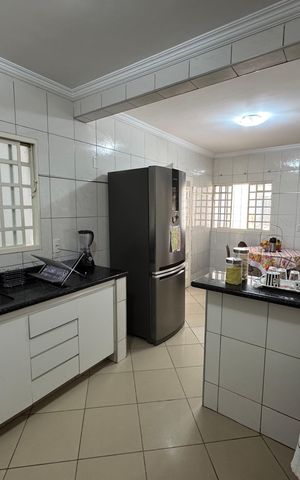 Casa à venda com 280m², 5 quartos e 3 vagas Casa à venda com 280m², 5 quartos e 3 vagasCozinha