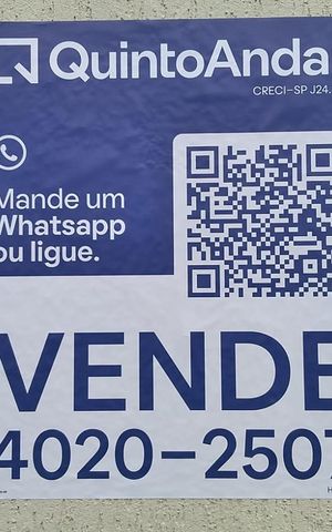 Casa de condomínio à venda com 100m², 2 quartos e 2 vagas Casa de condomínio à venda com 100m², 2 quartos e 2 vagasFachada