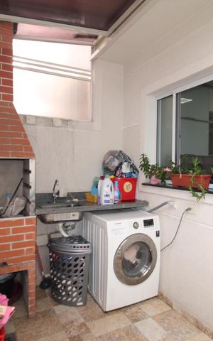 Casa de condomínio à venda com 100m², 2 quartos e 2 vagasÁrea de Serviço