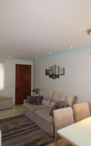 Casa de condomínio à venda com 100m², 2 quartos e 2 vagasSala / Cozinha