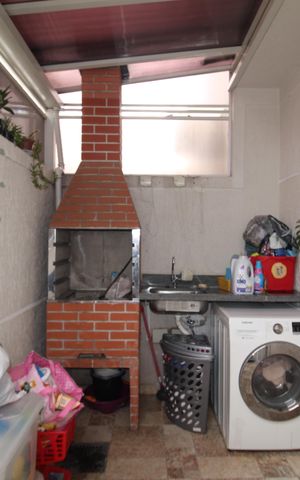 Casa de condomínio à venda com 100m², 2 quartos e 2 vagasÁrea de Serviço