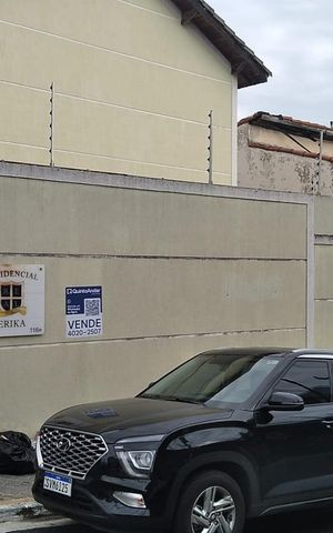 Casa de condomínio à venda com 100m², 2 quartos e 2 vagas Casa de condomínio à venda com 100m², 2 quartos e 2 vagasFachada