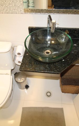 Casa de condomínio à venda com 100m², 2 quartos e 2 vagasQuarto 1 - Banheiro