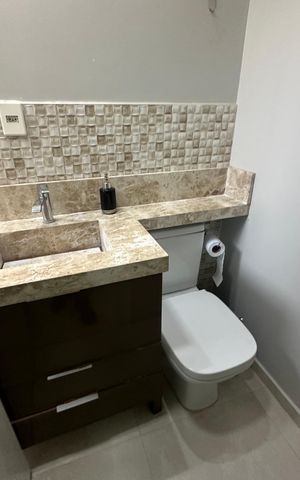 Apartamento para alugar com 59m², 2 quartos e 1 vaga Apartamento para alugar com 59m², 2 quartos e 1 vagaBanheiro da Suíte