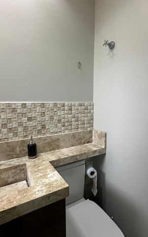 Apartamento para alugar com 59m², 2 quartos e 1 vaga Apartamento para alugar com 59m², 2 quartos e 1 vagaBanheiro da Suíte