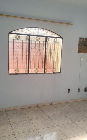 Casa à venda com 239m², 4 quartos e 2 vagas Casa à venda com 239m², 4 quartos e 2 vagasQuarto