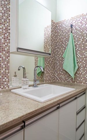 Apartamento à venda com 162m², 3 quartos e 1 vaga Apartamento à venda com 162m², 3 quartos e 1 vagaBanheiro da Suíte