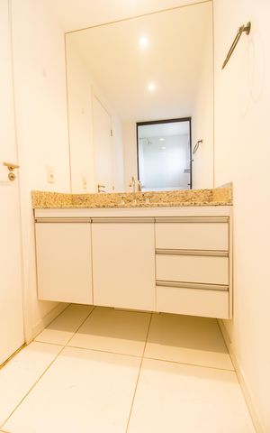 Apartamento para alugar com 46m², 1 quarto e 1 vaga Apartamento para alugar com 46m², 1 quarto e 1 vagaBanheiro da Suíte