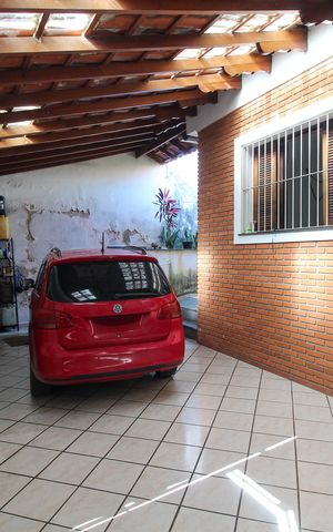 Casa à venda com 225m², 2 quartos e 1 vaga Casa à venda com 225m², 2 quartos e 1 vagaGaragem