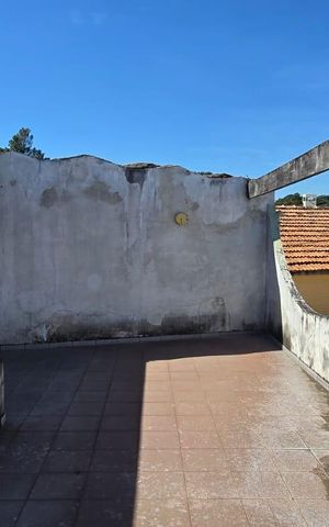 Casa à venda com 242m², 2 quartos e 1 vaga Casa à venda com 242m², 2 quartos e 1 vagaVaranda Fundos