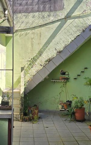 Casa à venda com 242m², 2 quartos e 1 vaga Casa à venda com 242m², 2 quartos e 1 vagaQuintal