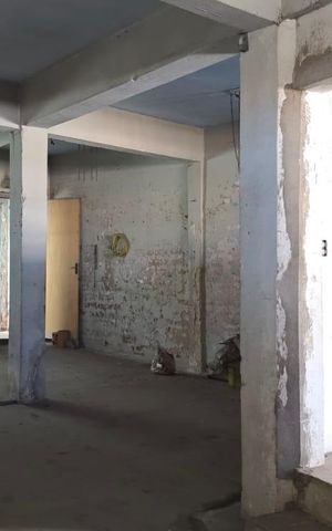 Casa à venda com 242m², 2 quartos e 1 vaga Casa à venda com 242m², 2 quartos e 1 vagaÁrea externa