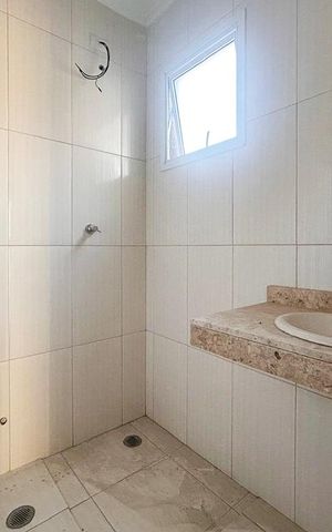 Casa de condomínio para alugar com 71m², 2 quartos e 1 vaga Casa de condomínio para alugar com 71m², 2 quartos e 1 vagaBanheiro da Suíte 1