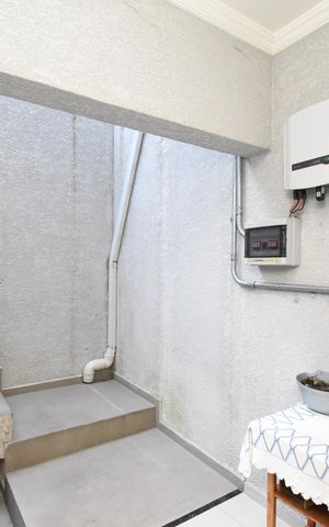 Casa à venda com 220m², 3 quartos e 3 vagasÁrea de Serviço