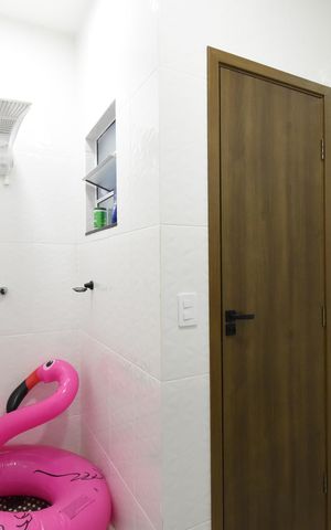 Casa à venda com 220m², 3 quartos e 3 vagasBanheiro externo