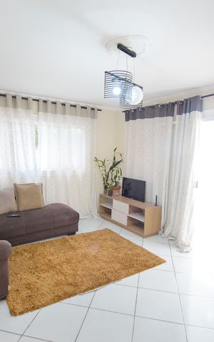 Casa para alugar com 200m², 3 quartos e 1 vaga Casa para alugar com 200m², 3 quartos e 1 vagaSala