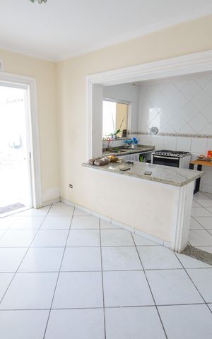 Casa para alugar com 200m², 3 quartos e 1 vaga Casa para alugar com 200m², 3 quartos e 1 vagaCopa