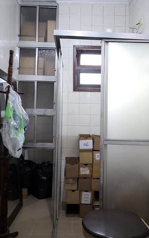 Casa à venda com 168m², 3 quartos e 3 vagas Casa à venda com 168m², 3 quartos e 3 vagasBanheiro 2