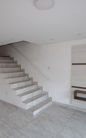 Casa para alugar com 225m², 4 quartos e 1 vagaSala