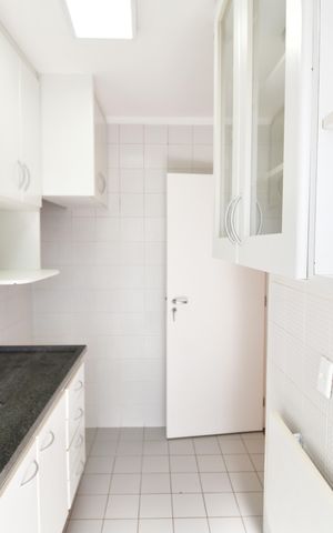 Apartamento para alugar com 77m², 2 quartos e 2 vagasCozinha