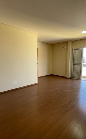 Casa à venda com 277m², 3 quartos e 3 vagas Casa à venda com 277m², 3 quartos e 3 vagasQuarto 3