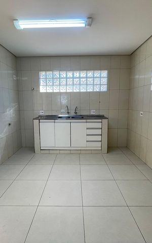 Casa à venda com 277m², 3 quartos e 3 vagas Casa à venda com 277m², 3 quartos e 3 vagasCozinha