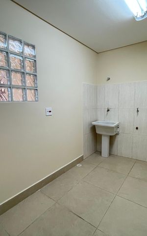 Casa à venda com 277m², 3 quartos e 3 vagas Casa à venda com 277m², 3 quartos e 3 vagasÁrea de Serviço