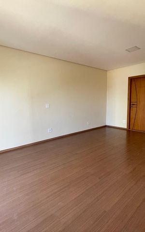 Casa à venda com 277m², 3 quartos e 3 vagas Casa à venda com 277m², 3 quartos e 3 vagasQuarto 3