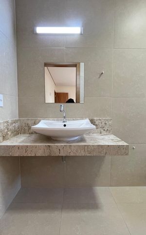 Casa à venda com 277m², 3 quartos e 3 vagas Casa à venda com 277m², 3 quartos e 3 vagasBanheiro 3