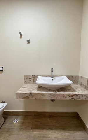 Casa à venda com 277m², 3 quartos e 3 vagas Casa à venda com 277m², 3 quartos e 3 vagasBanheiro 1