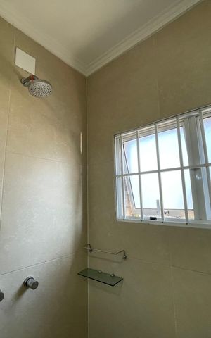 Casa à venda com 277m², 3 quartos e 3 vagas Casa à venda com 277m², 3 quartos e 3 vagasBanheiro 3