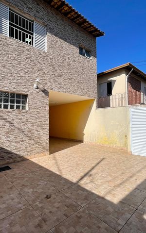 Casa à venda com 277m², 3 quartos e 3 vagas Casa à venda com 277m², 3 quartos e 3 vagasGaragem