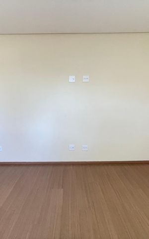 Casa à venda com 277m², 3 quartos e 3 vagas Casa à venda com 277m², 3 quartos e 3 vagasQuarto 2