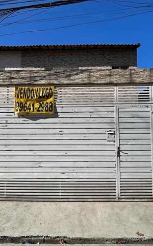 Casa à venda com 277m², 3 quartos e 3 vagas Casa à venda com 277m², 3 quartos e 3 vagasFachada