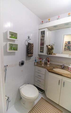Apartamento à venda com 62m², 2 quartos e 1 vaga Apartamento à venda com 62m², 2 quartos e 1 vagaBanheiro Social