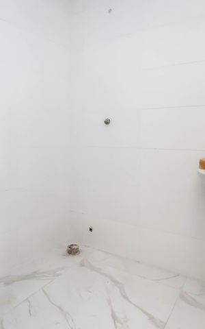 Casa à venda com 65m², 1 quarto e 2 vagasSuíte