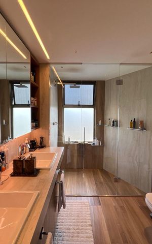 Apartamento à venda com 250m², 4 quartos e 4 vagas Apartamento à venda com 250m², 4 quartos e 4 vagasSuíte master