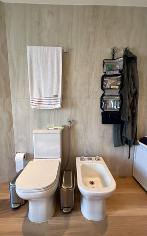 Apartamento à venda com 250m², 4 quartos e 4 vagas Apartamento à venda com 250m², 4 quartos e 4 vagasSuíte 2