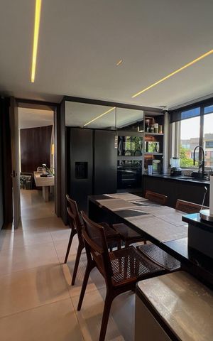 Apartamento à venda com 250m², 4 quartos e 4 vagas Apartamento à venda com 250m², 4 quartos e 4 vagasCozinha