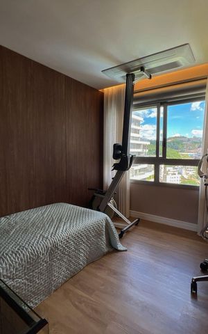 Apartamento à venda com 250m², 4 quartos e 4 vagas Apartamento à venda com 250m², 4 quartos e 4 vagasSuíte 3