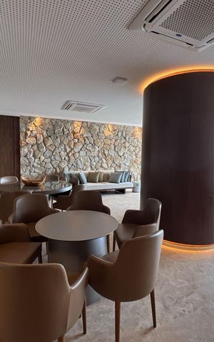 Apartamento à venda com 250m², 4 quartos e 4 vagas Apartamento à venda com 250m², 4 quartos e 4 vagasSala