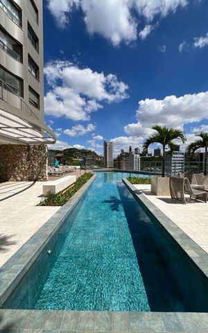 Apartamento à venda com 250m², 4 quartos e 4 vagas Apartamento à venda com 250m², 4 quartos e 4 vagasÁrea comum - Piscina