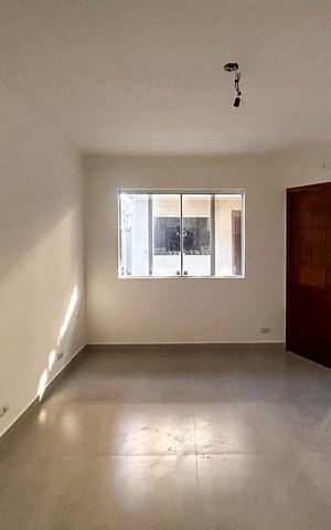 Casa de condomínio à venda com 93m², 3 quartos e 2 vagas Casa de condomínio à venda com 93m², 3 quartos e 2 vagasSala