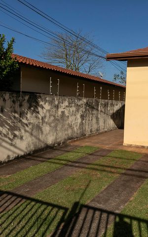 Casa à venda com 216m², 2 quartos e 2 vagas Casa à venda com 216m², 2 quartos e 2 vagasGARAGEM