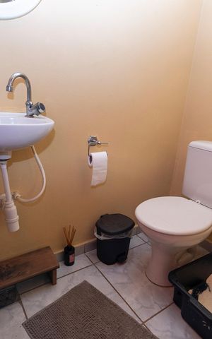 Casa à venda com 216m², 2 quartos e 2 vagas Casa à venda com 216m², 2 quartos e 2 vagasLAVABO